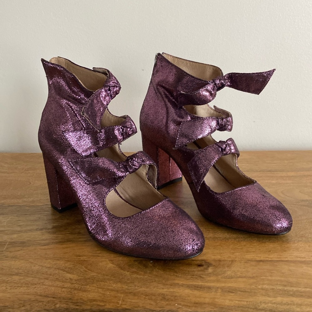 Ava & Aiden purple sparkle bow heels